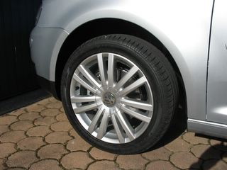 touran 002 [320x200].jpg