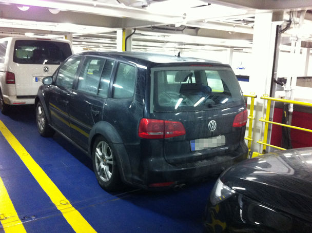 Erlkoenig-VW-Touran-fotoshowImage-b57cd738-744721.jpg