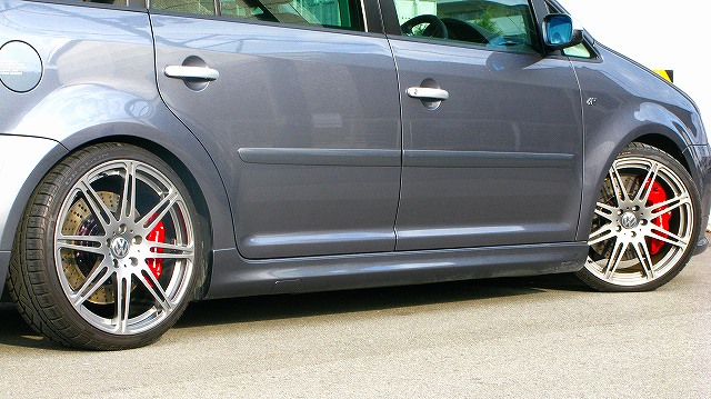 Etriers de frein sur Touran.jpg