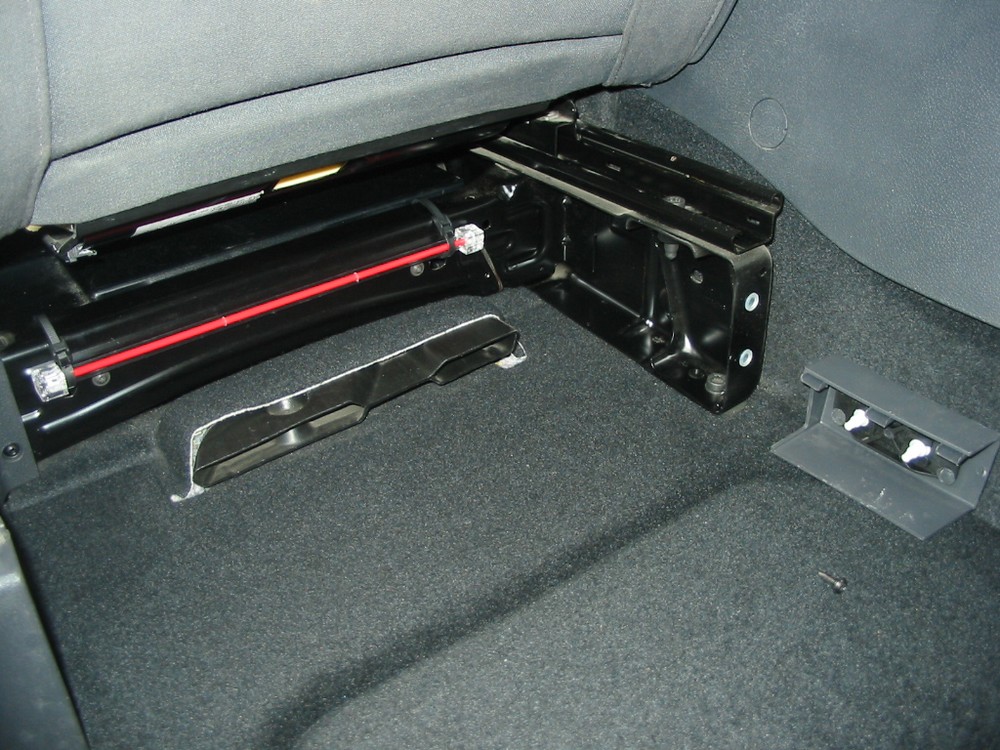 Montage néon arrière gauche.JPG