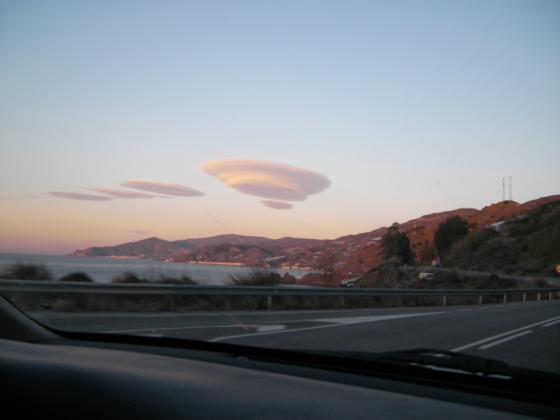 2009 Janvier 19  Nuages bizarres 014 [Résolution de l'écran].jpg