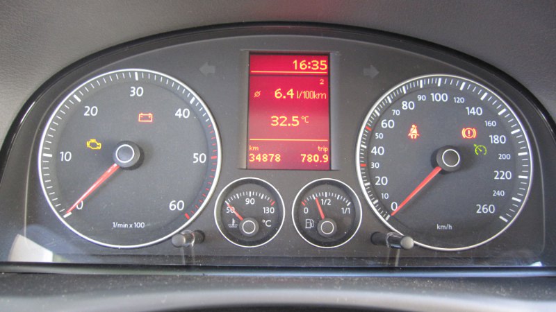 Touran105TDi-7pls-027.JPG