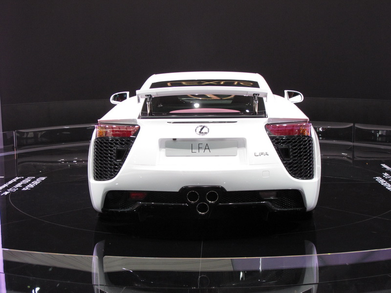 Lexus LFA (3)_redimensionner.JPG